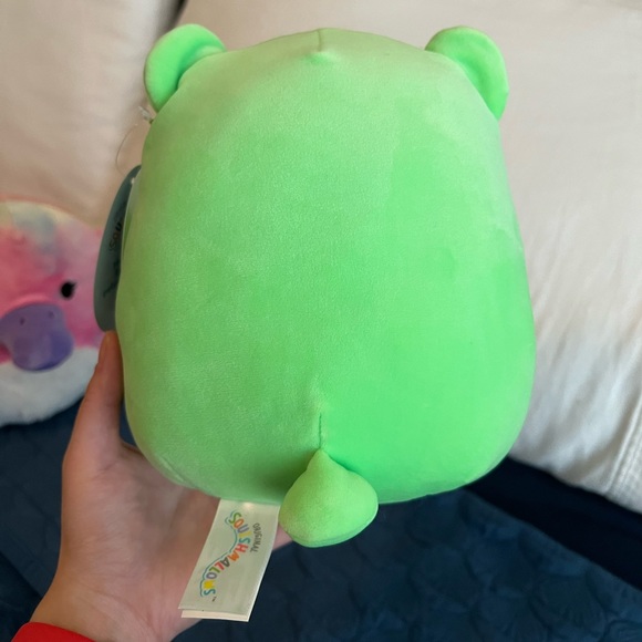 Squishmallows Gobo the Gummy Bear 7” Stuffed Plush - Picture 2 of 3